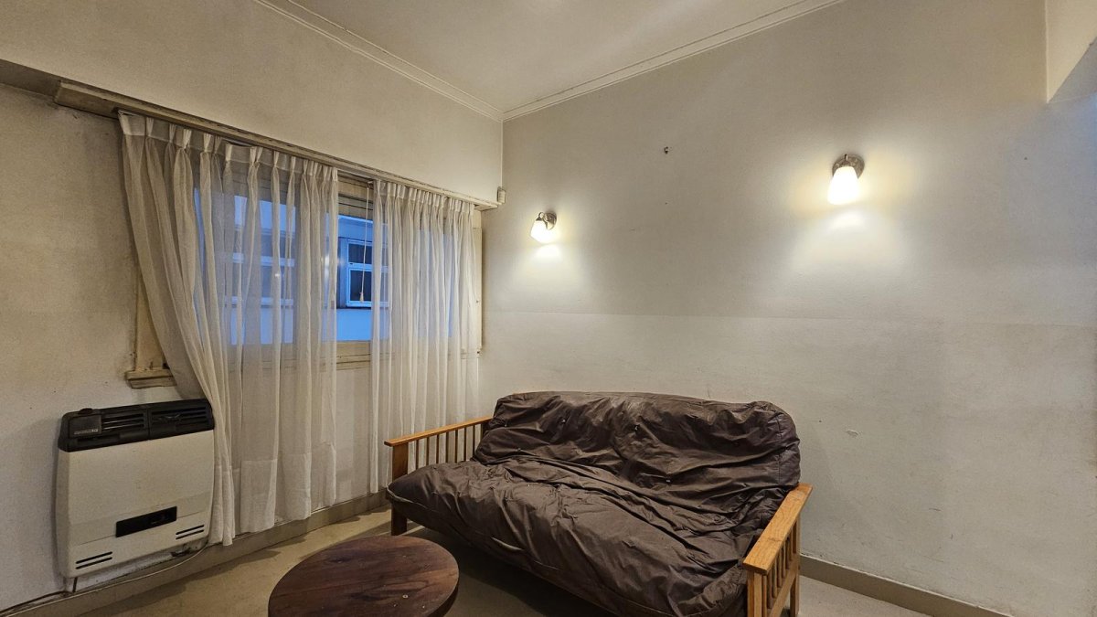 Departamento tres ambientes internos a reciclar